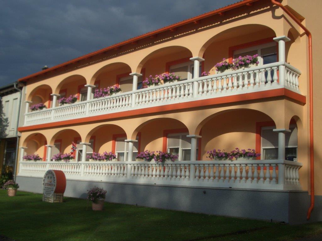 Arkadenhaus Steiner Bed & Breakfast Podersdorf am See Exterior photo