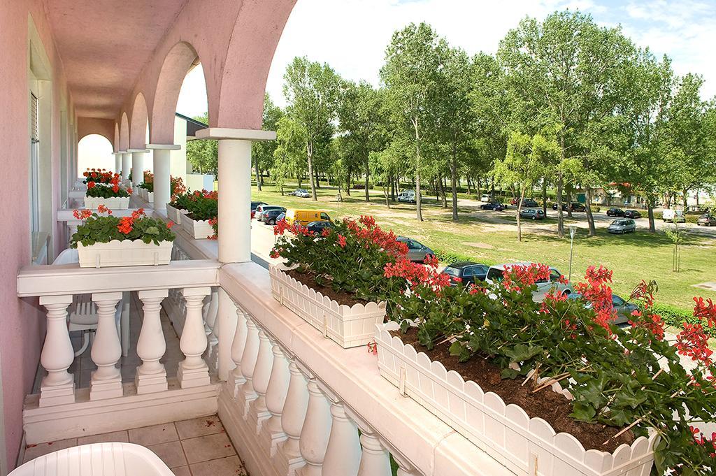 Arkadenhaus Steiner Bed & Breakfast Podersdorf am See Exterior photo