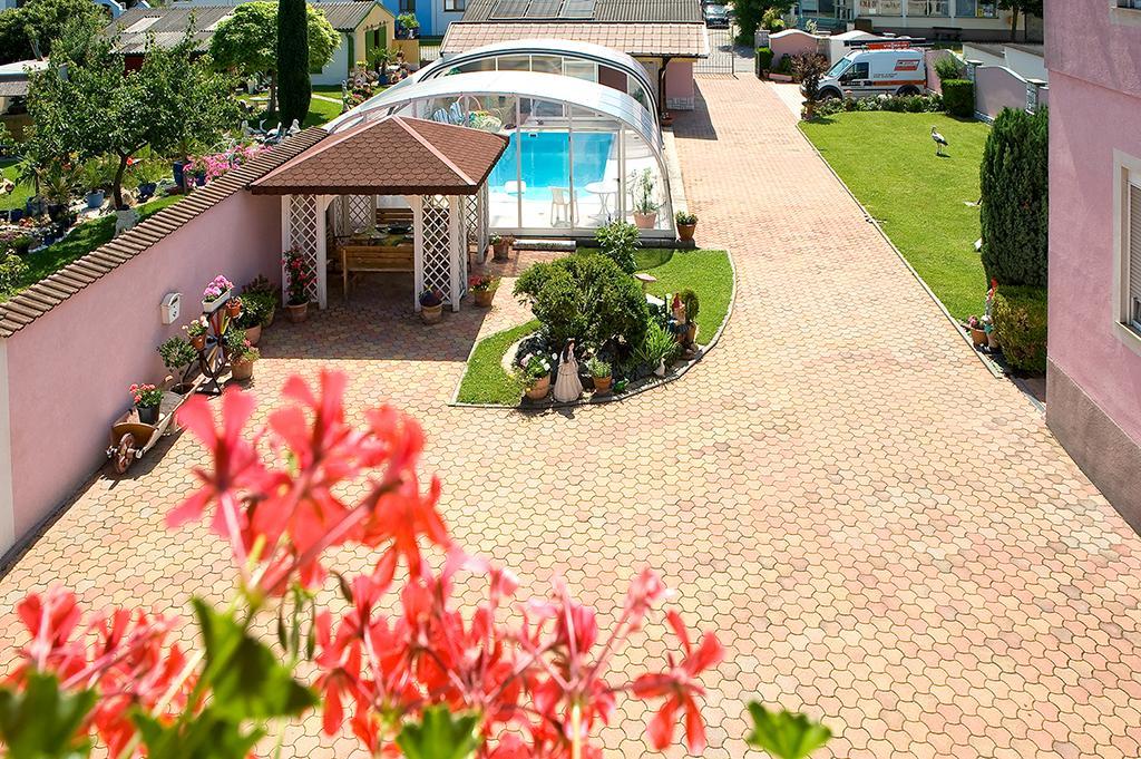 Arkadenhaus Steiner Bed & Breakfast Podersdorf am See Exterior photo